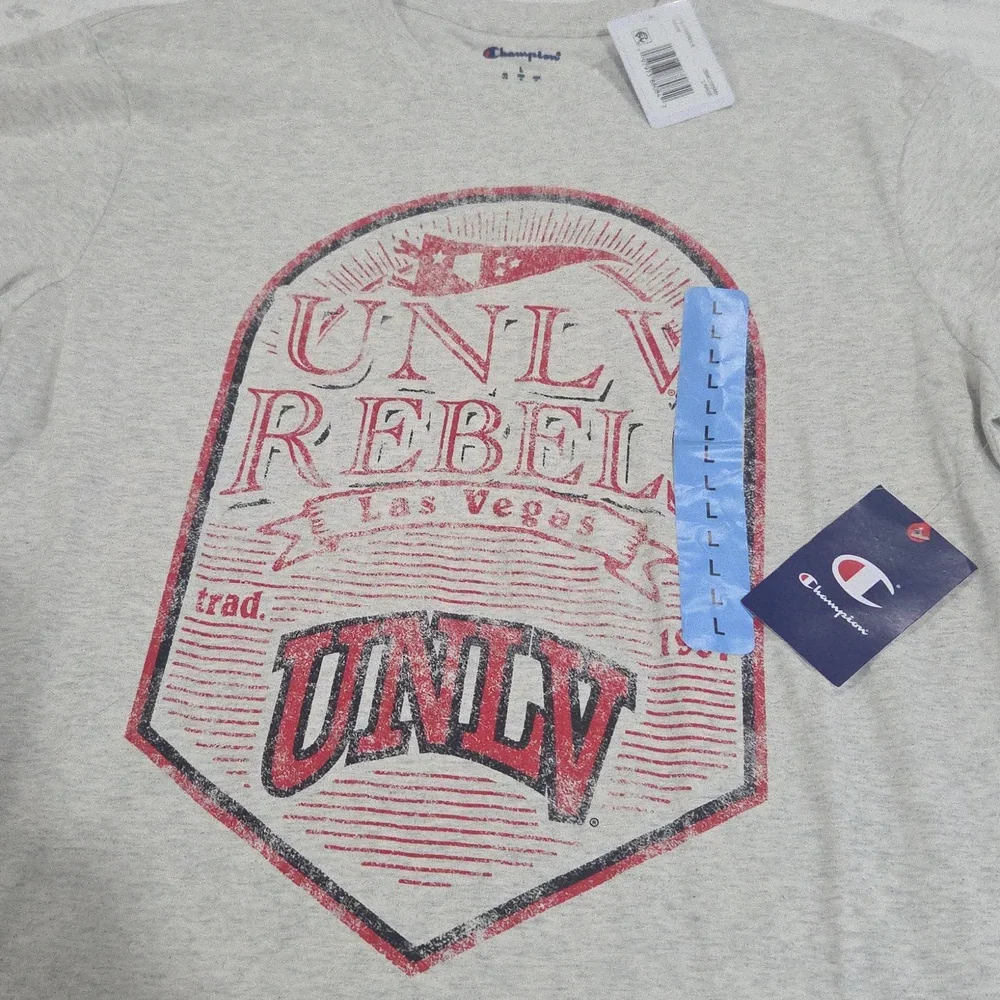 3 Awesome Las Vegas Nevada Tees In Great Condition! 2 NWT, 2 L, 1 Medium🎰🎲 - Picture 8 of 10